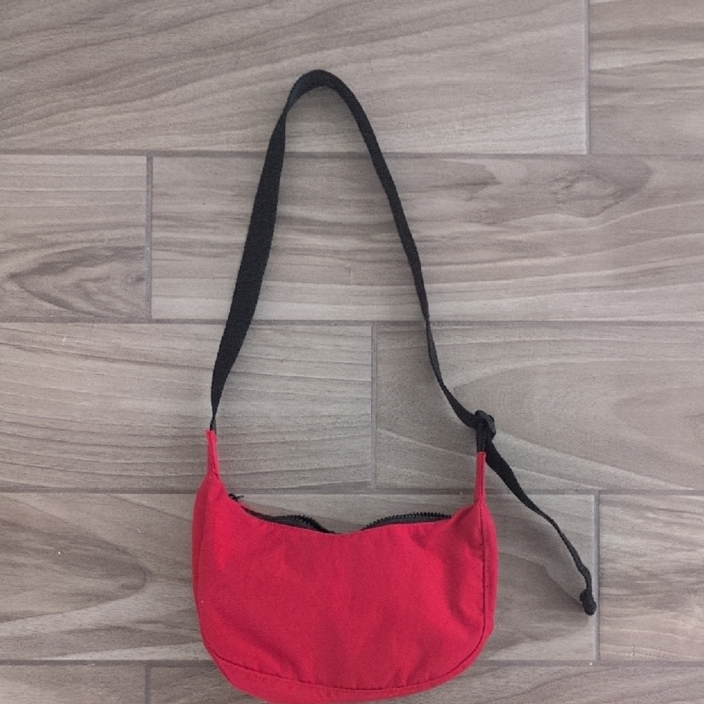 Red Small Baggu Nylon Crescent Bag